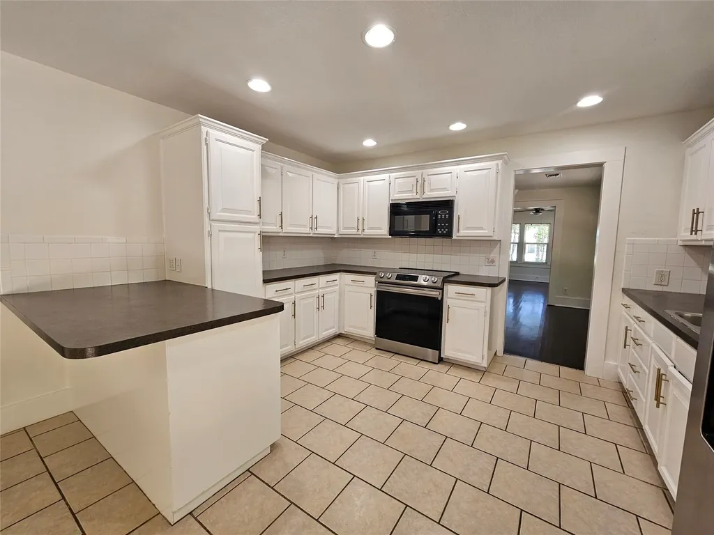 806 W Spring Street Weatherford TX 76086