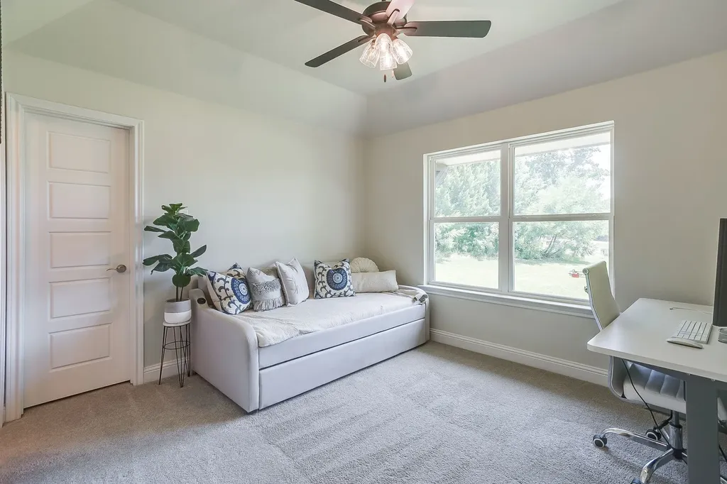 1024 Sky Road Weatherford TX 76087