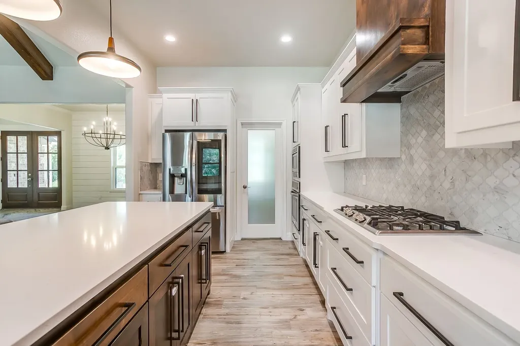 1024 Sky Road Weatherford TX 76087
