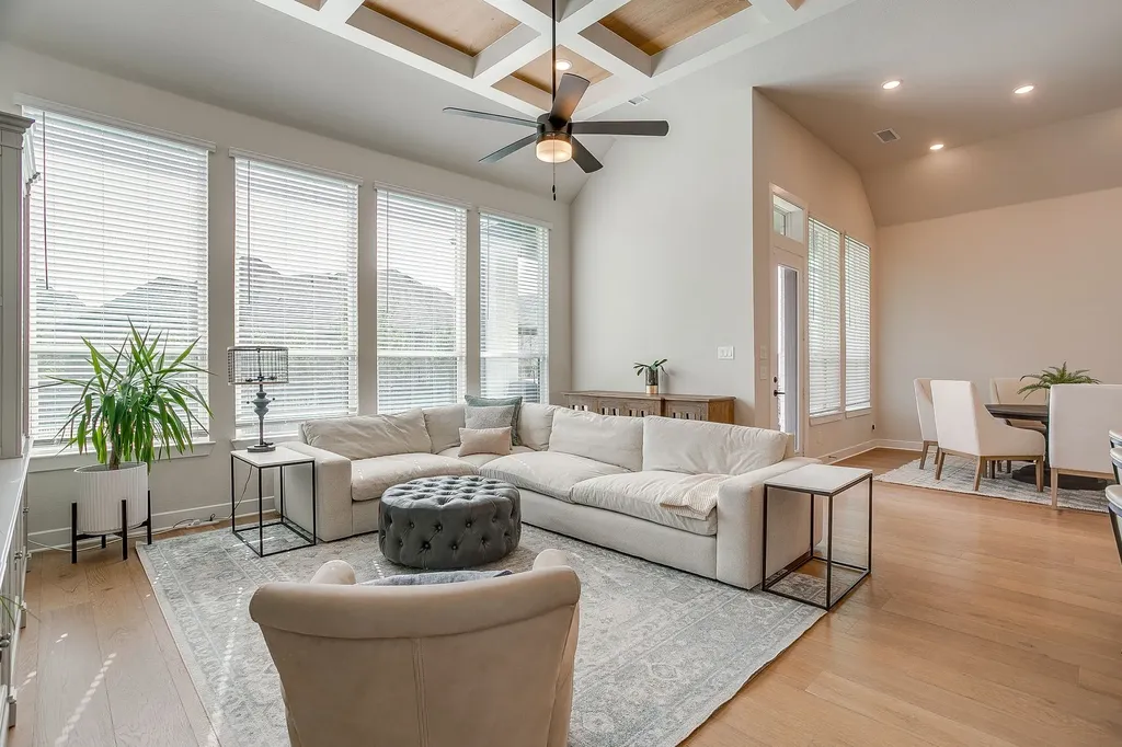 2137 Rolling Oaks Drive Fort Worth TX 76008