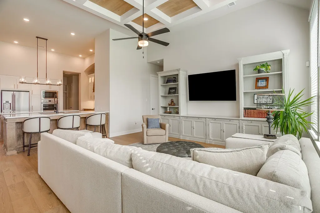 2137 Rolling Oaks Drive Fort Worth TX 76008