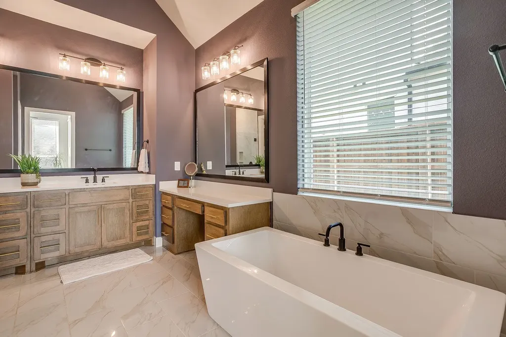 2137 Rolling Oaks Drive Fort Worth TX 76008
