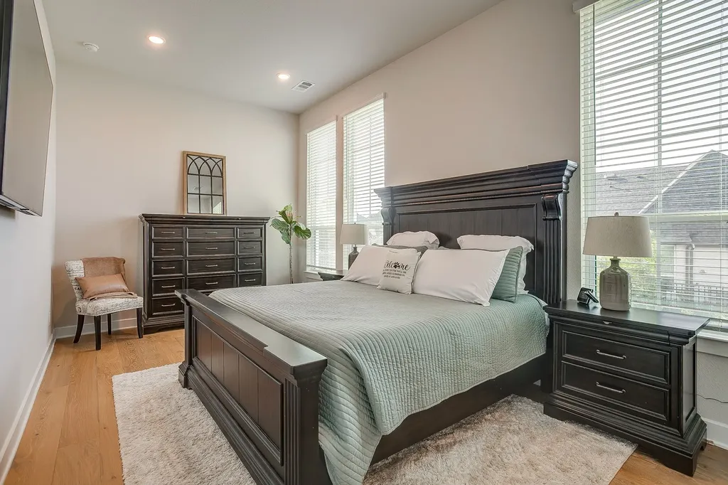 2137 Rolling Oaks Drive Fort Worth TX 76008