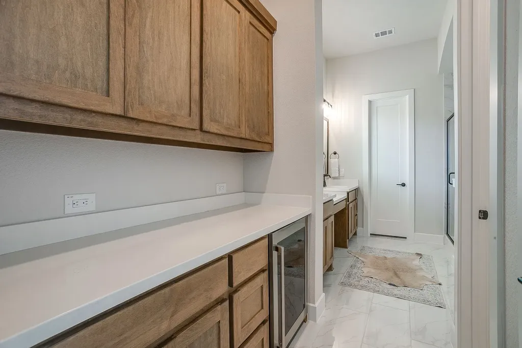 2137 Rolling Oaks Drive Fort Worth TX 76008