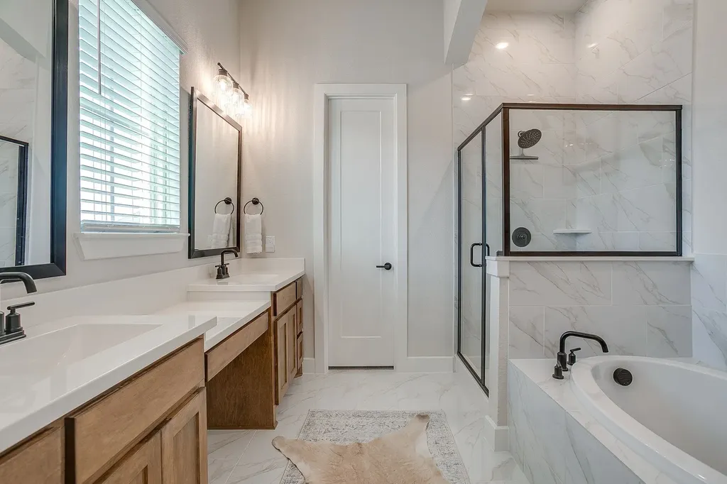 2137 Rolling Oaks Drive Fort Worth TX 76008