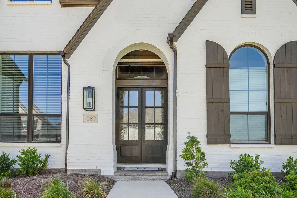 2137 Rolling Oaks Drive Fort Worth TX 76008
