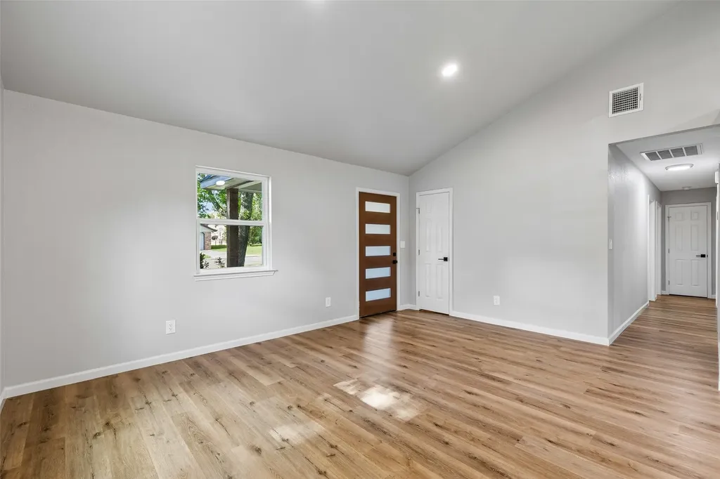 902 Melanie Lane Keene TX 76059