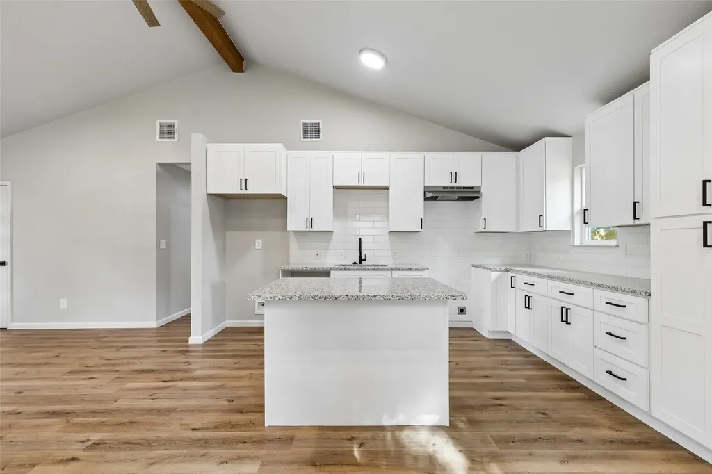 902 Melanie Lane Keene TX 76059