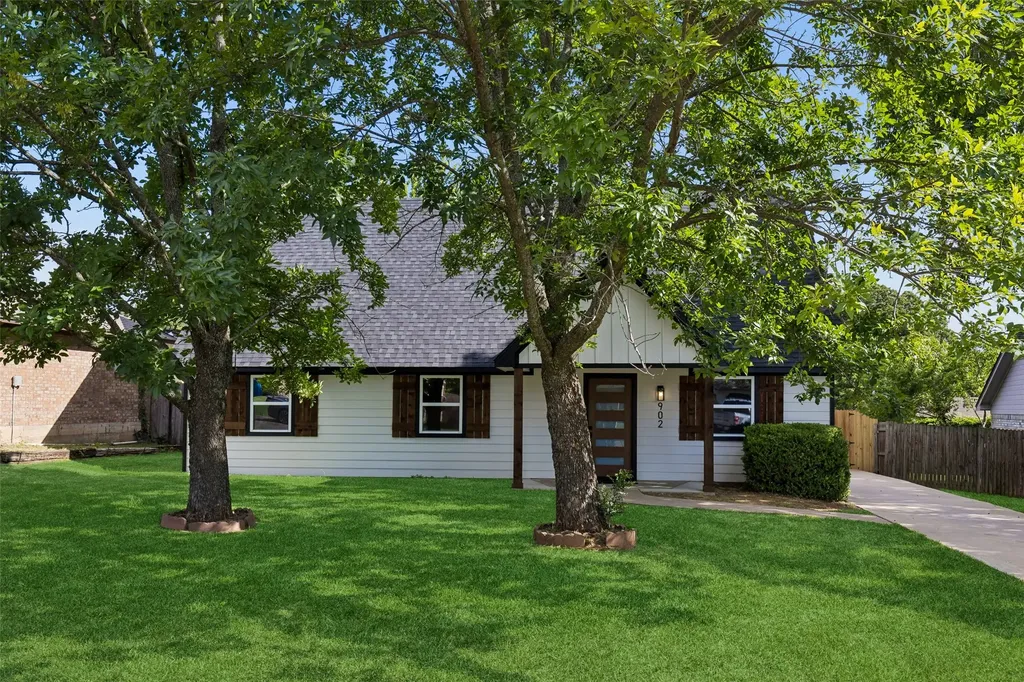 902 Melanie Lane Keene TX 76059