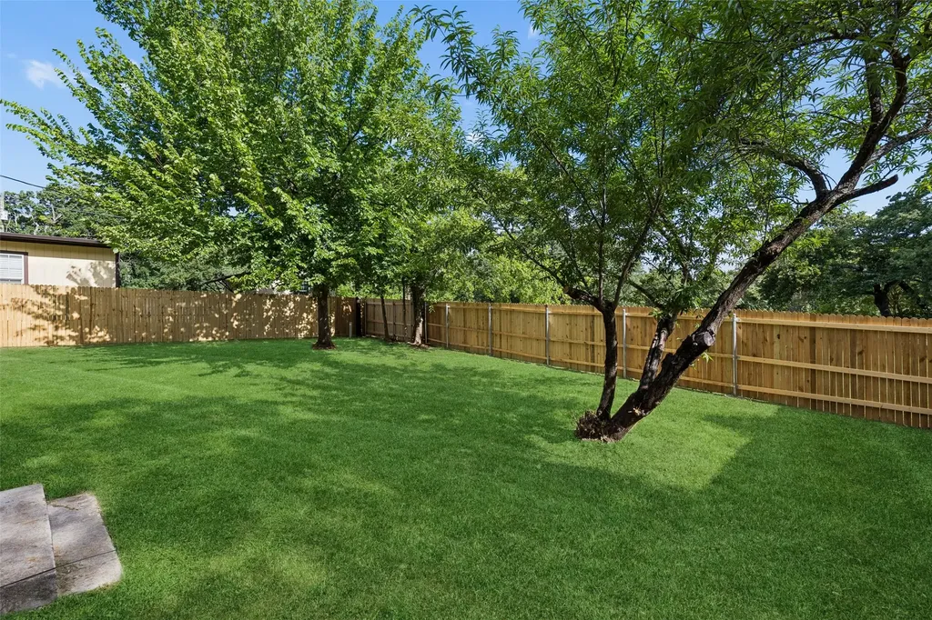 902 Melanie Lane Keene TX 76059