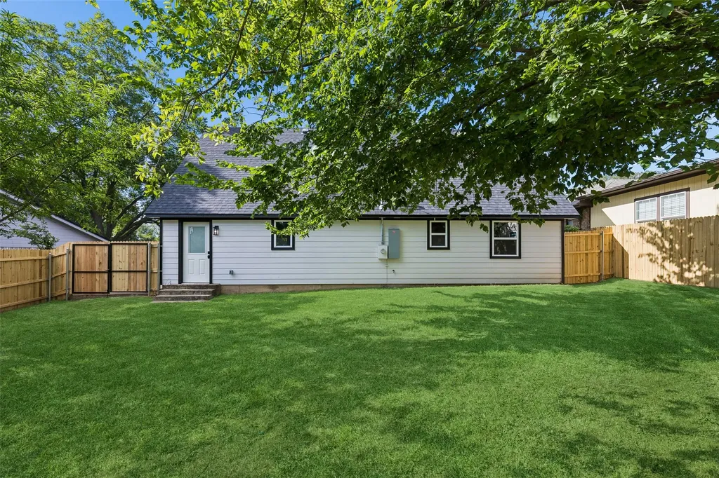902 Melanie Lane Keene TX 76059