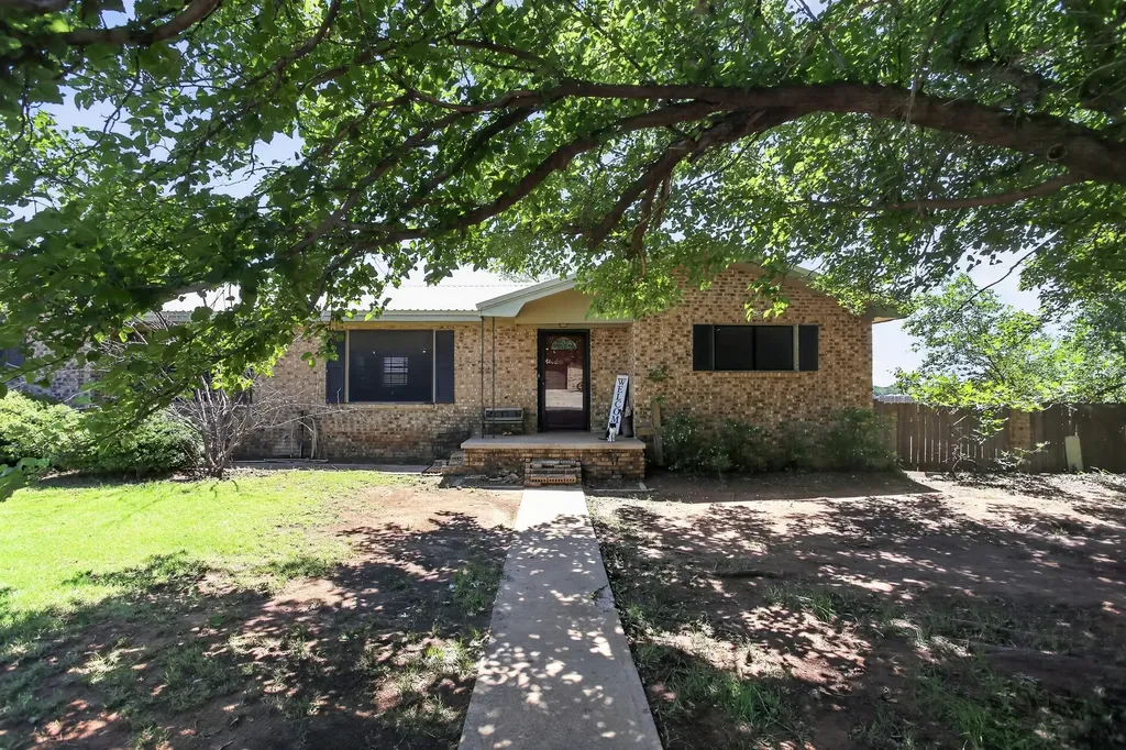 115 Adeeba Lane Childress TX 79201