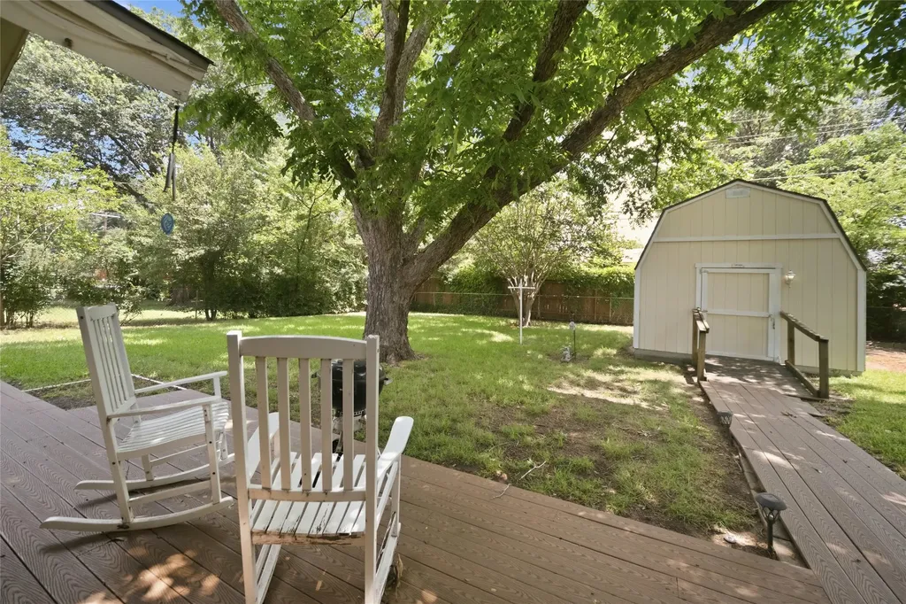501 Simmons Drive Euless TX 76040