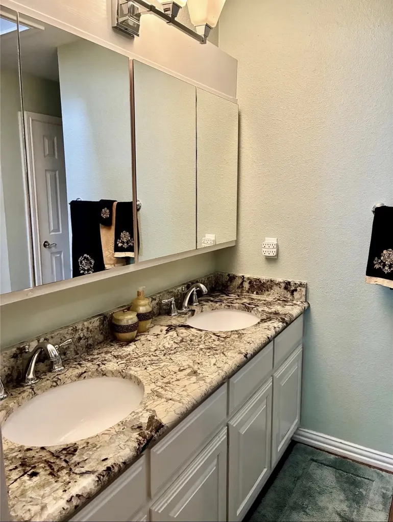 1408 Island Village Court Granbury TX 76048