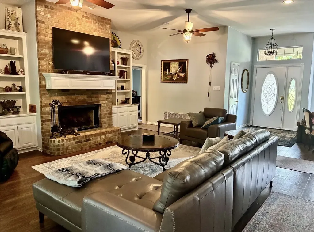 1408 Island Village Court Granbury TX 76048