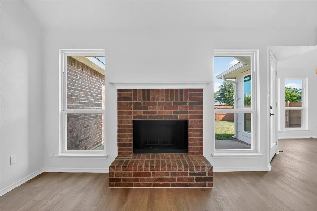 707 Fairview Avenue Seagoville TX 75159