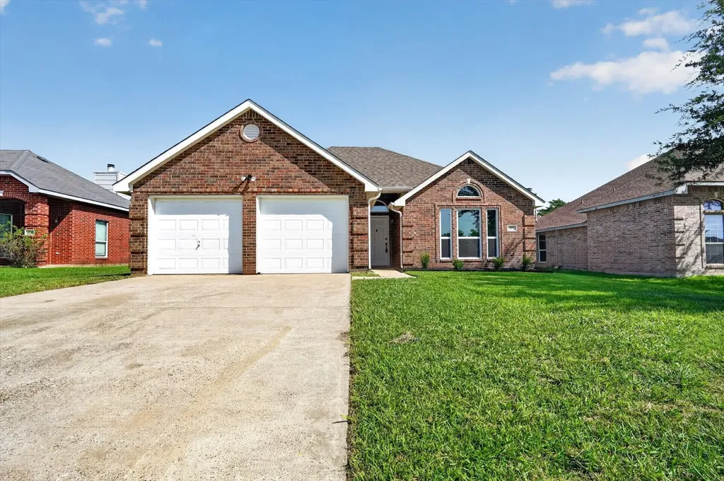 707 Fairview Avenue Seagoville TX 75159