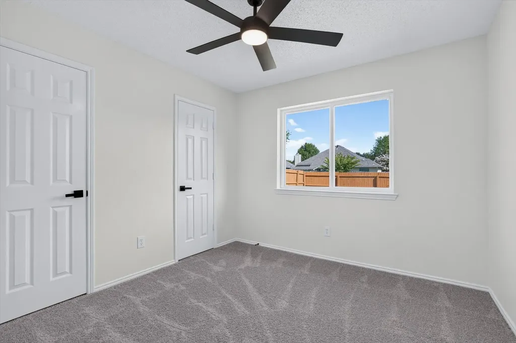707 Fairview Avenue Seagoville TX 75159