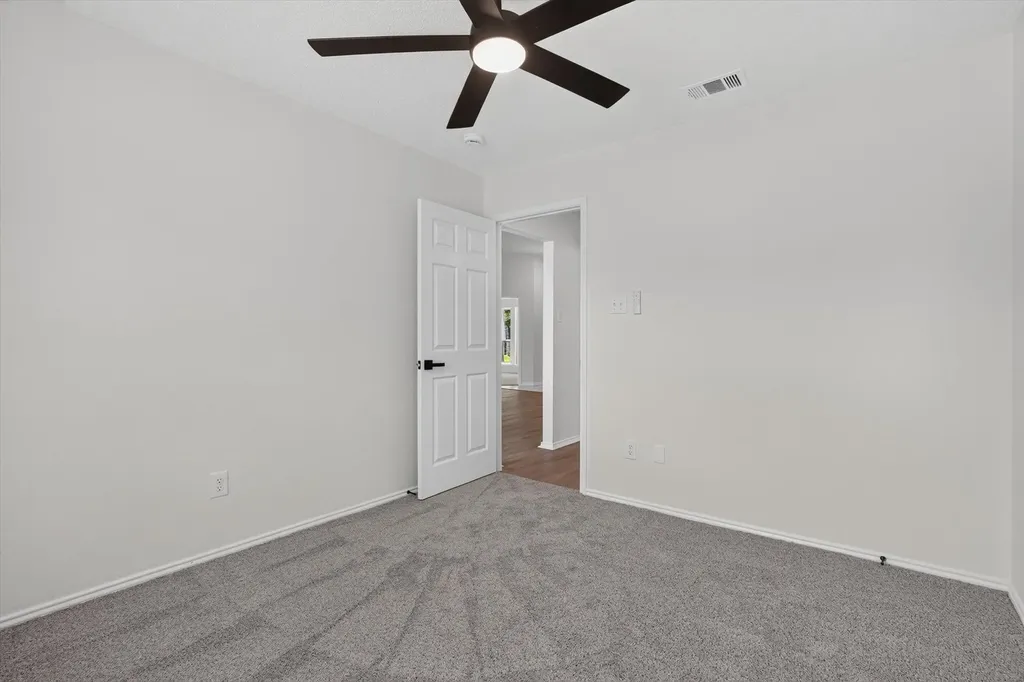 707 Fairview Avenue Seagoville TX 75159