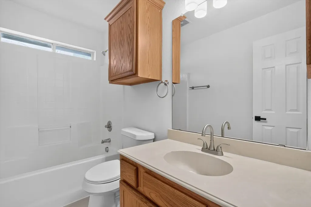 707 Fairview Avenue Seagoville TX 75159