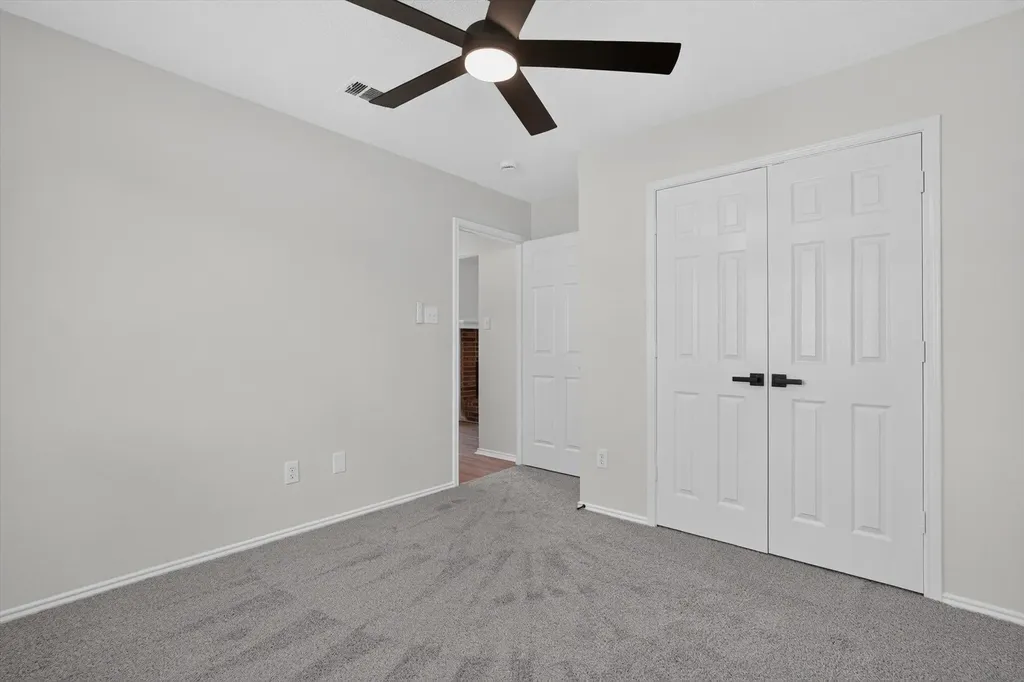 707 Fairview Avenue Seagoville TX 75159