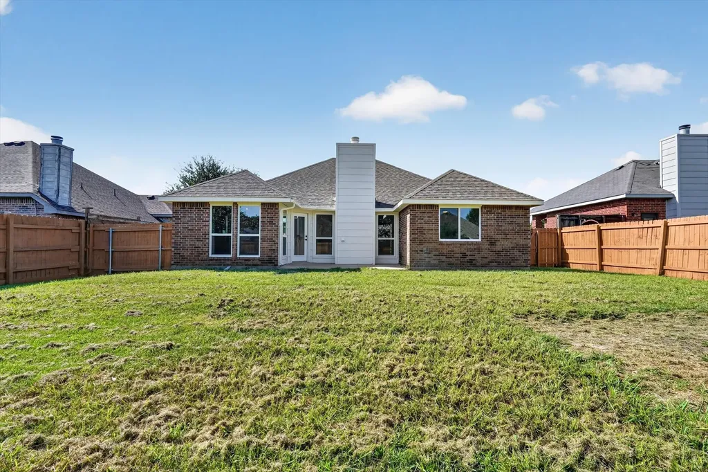 707 Fairview Avenue Seagoville TX 75159