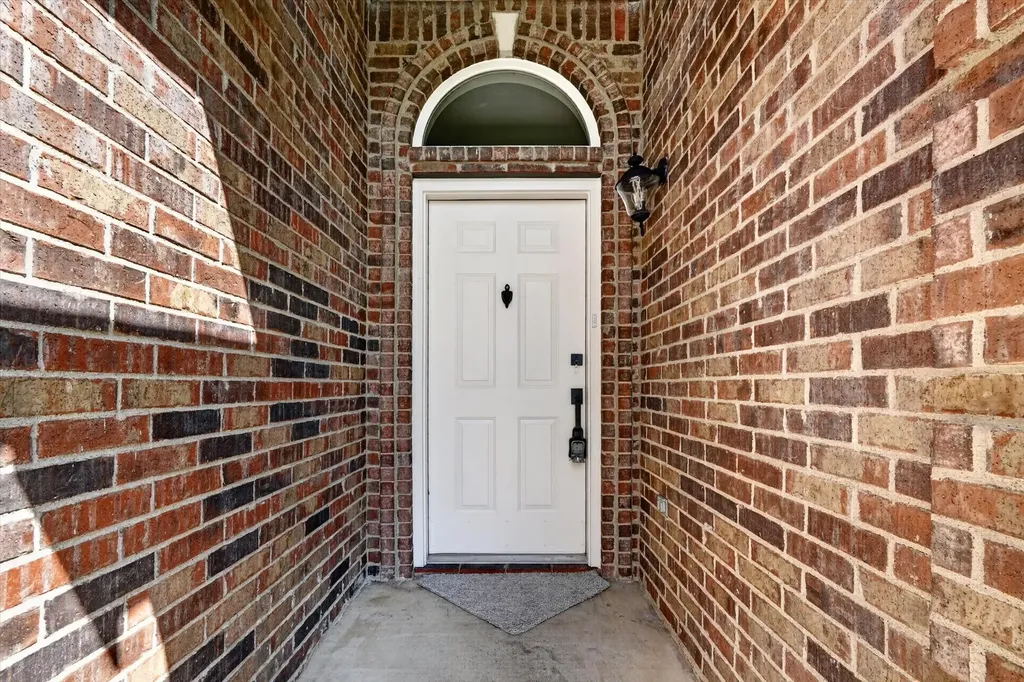 707 Fairview Avenue Seagoville TX 75159