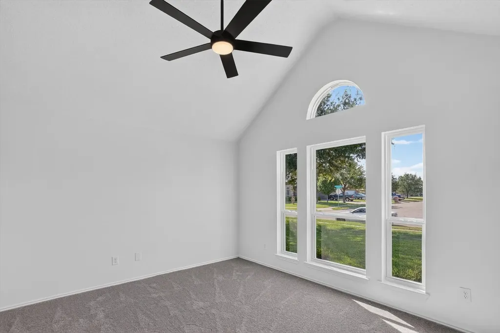 707 Fairview Avenue Seagoville TX 75159