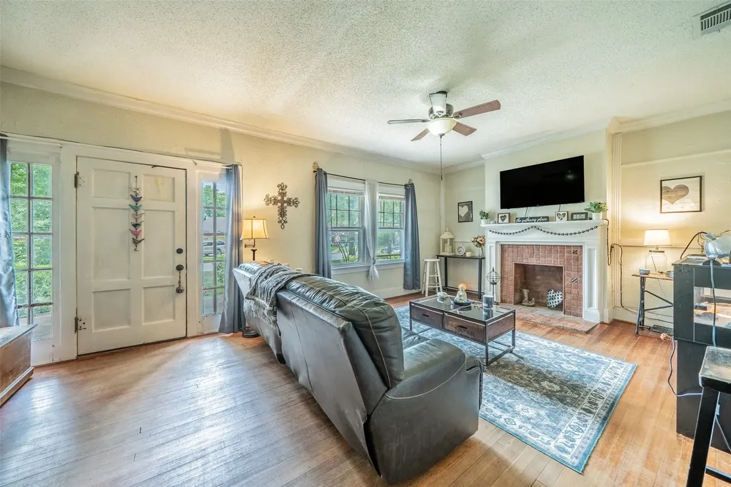 106 Walnut Street Terrell TX 75160