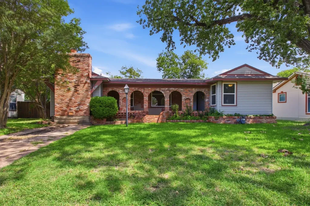 1625 Meadowbrook Drive Garland TX 75042