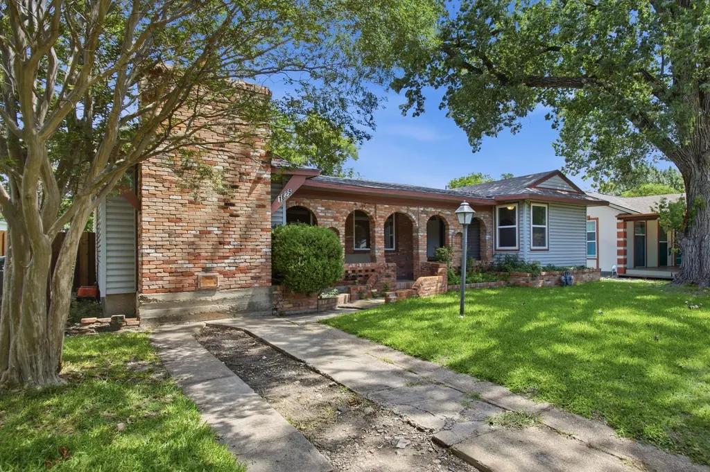 1625 Meadowbrook Drive Garland TX 75042
