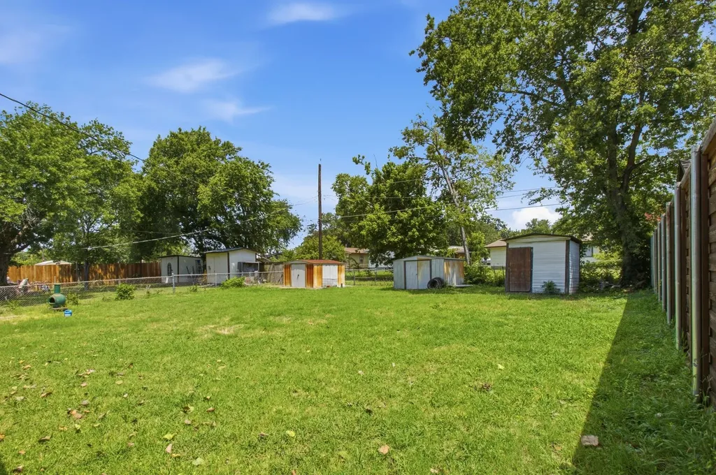 1625 Meadowbrook Drive Garland TX 75042