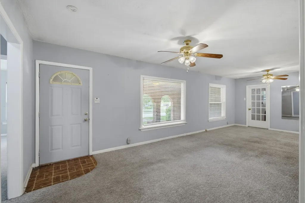 1625 Meadowbrook Drive Garland TX 75042