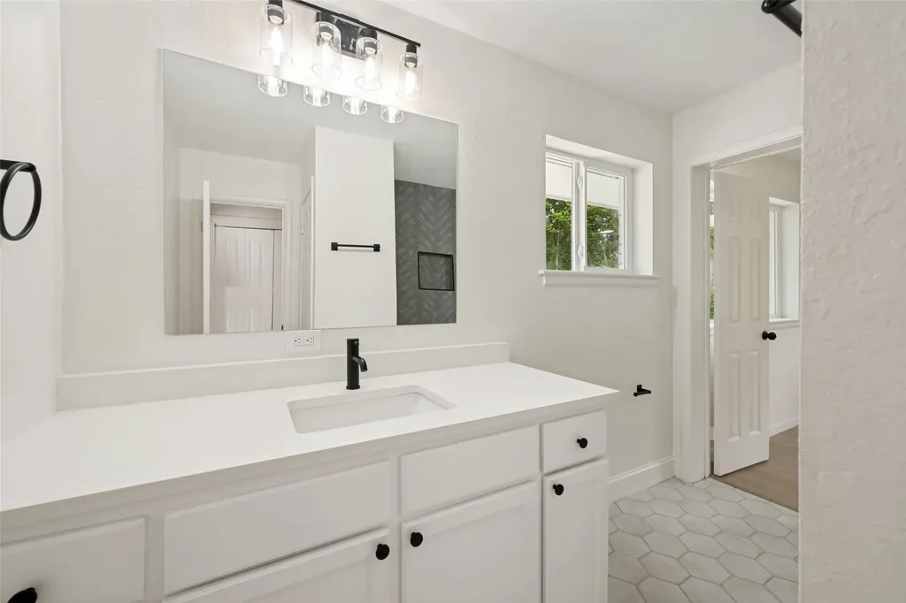 1717 Monaco Drive Arlington TX 76010