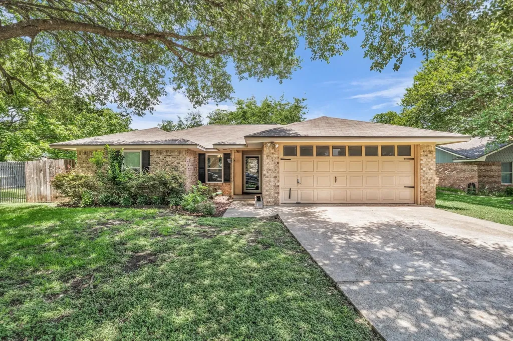 316 E Chapman Road Hewitt TX 76643