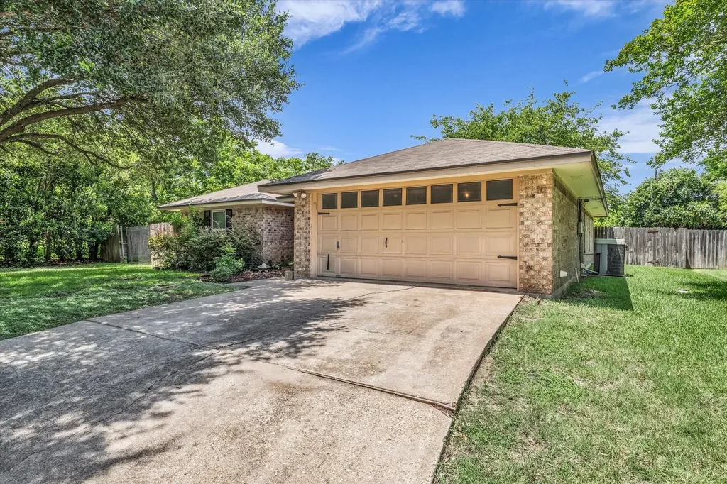 316 E Chapman Road Hewitt TX 76643