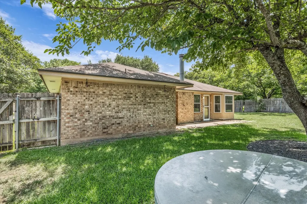 316 E Chapman Road Hewitt TX 76643