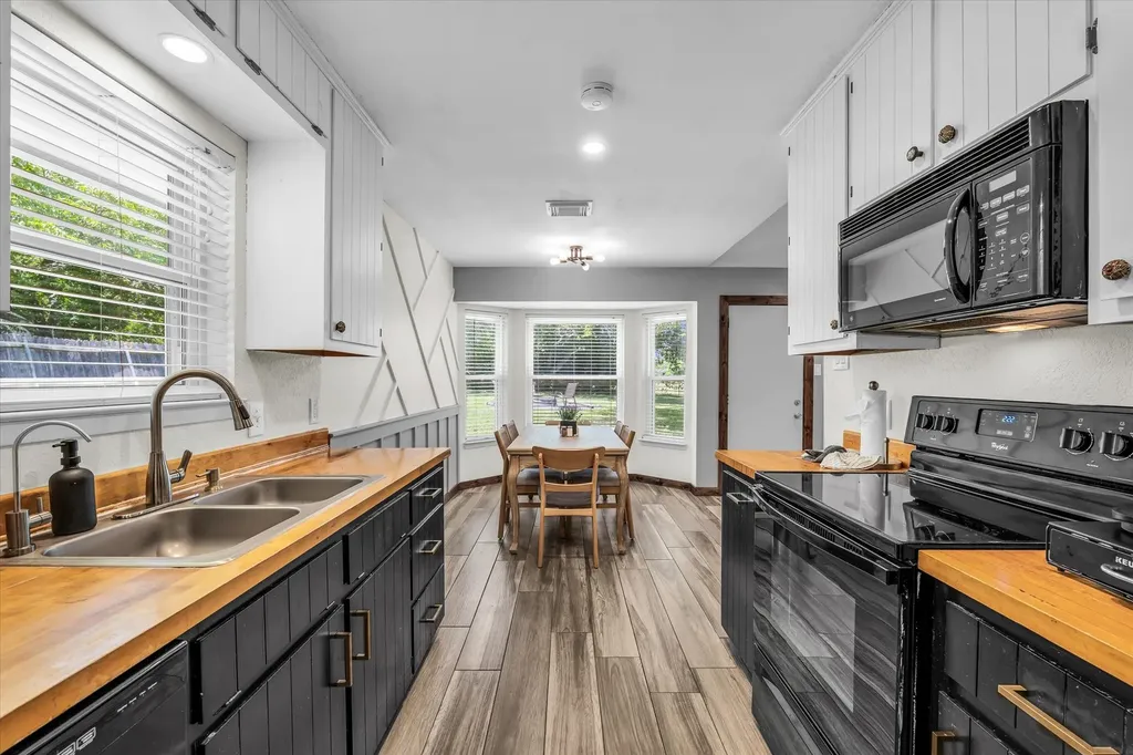 316 E Chapman Road Hewitt TX 76643