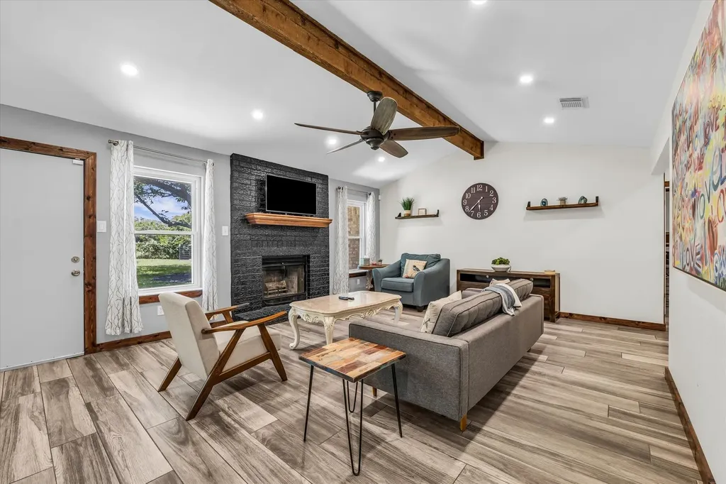 316 E Chapman Road Hewitt TX 76643