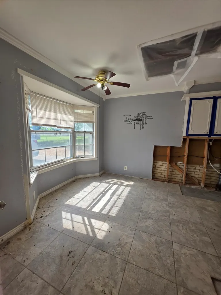 204 Fordyce Street Barry TX 75102