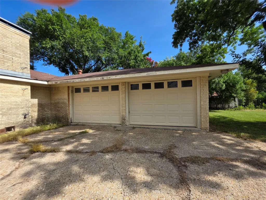 204 Fordyce Street Barry TX 75102