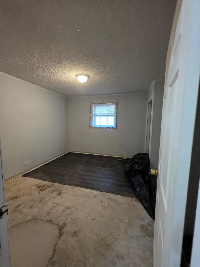 204 Fordyce Street Barry TX 75102