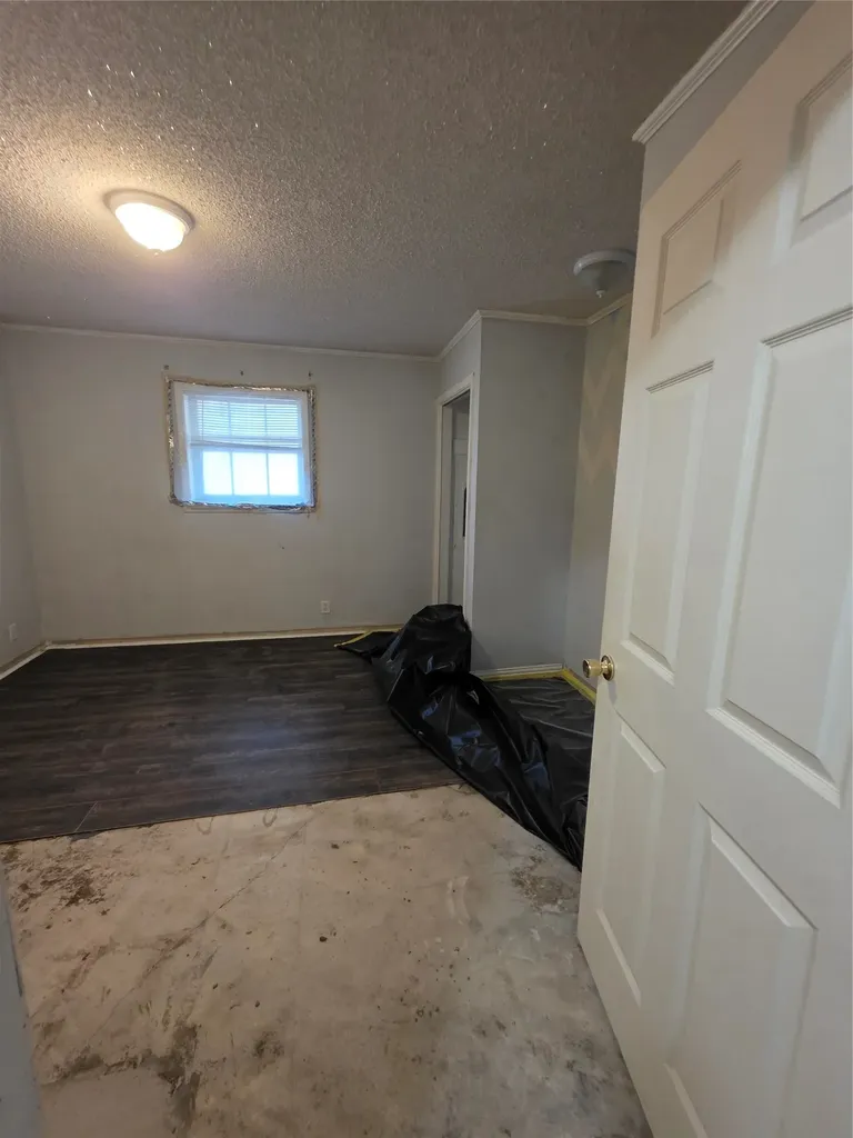 204 Fordyce Street Barry TX 75102