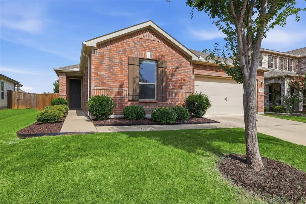 2609 Wayne Avenue Aubrey TX 76227