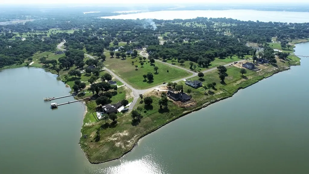 551 Shoreline Drive Mabank TX 75143