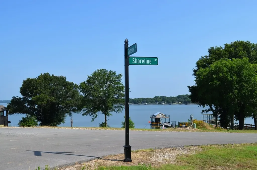 551 Shoreline Drive Mabank TX 75143