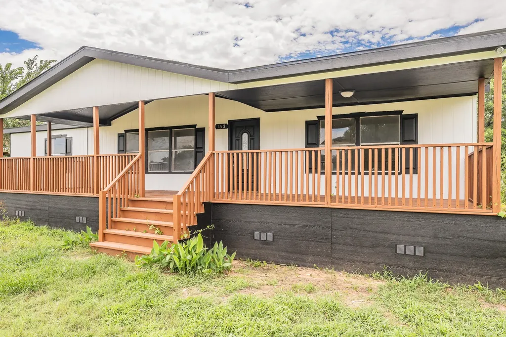 153 Clay Court Springtown TX 76082