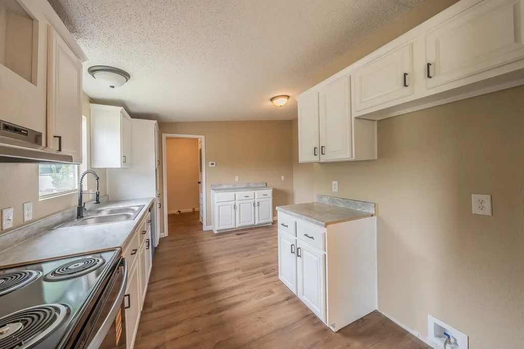 153 Clay Court Springtown TX 76082