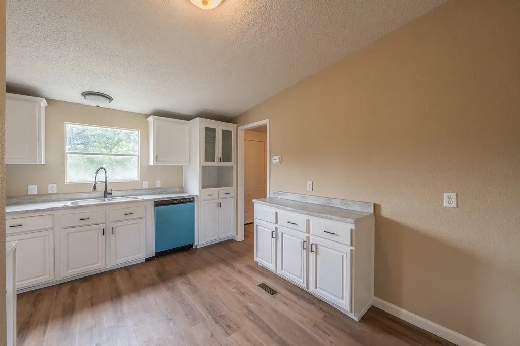 153 Clay Court Springtown TX 76082