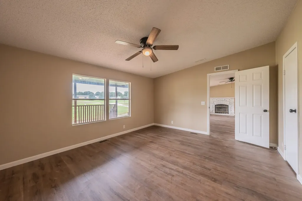 153 Clay Court Springtown TX 76082